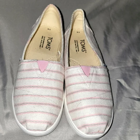 👧🏾💖👧🏾NWOB TOMS Girls Redondo Loafer Flats👧🏾💖👧🏾 - Picture 6 of 7